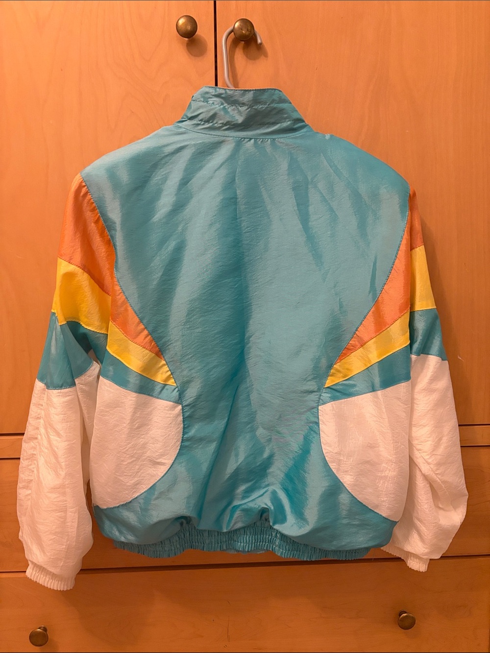 Vintage 1980’s women’s windbreaker jacket by “Colin” shoulder pads - Picture 9 of 9